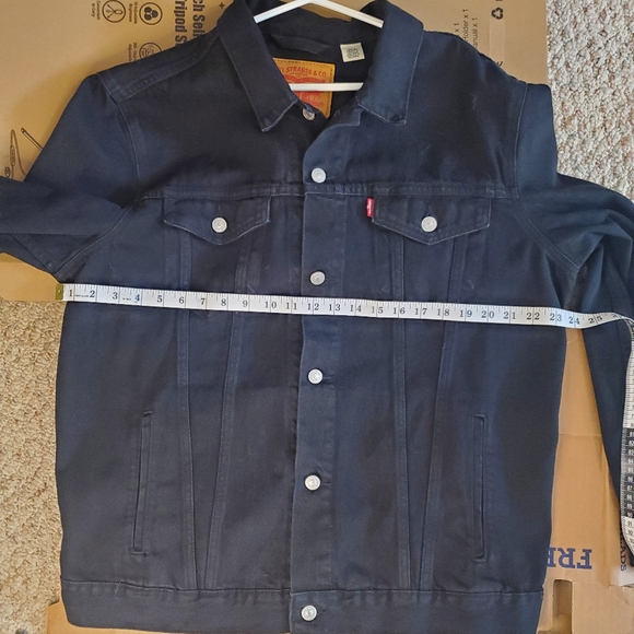 Levis XL black denim jacket - Picture 4 of 5